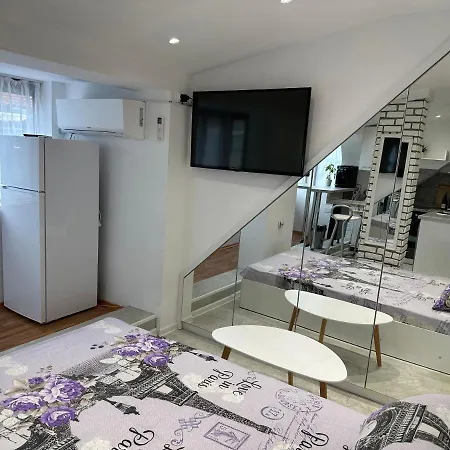 Apartmán Lovely In Burgas City